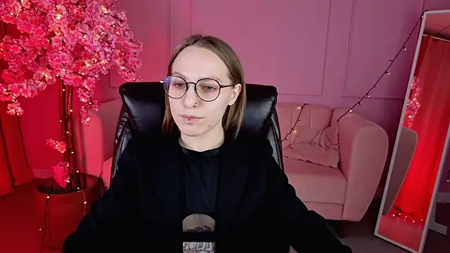 AphexQueen online show from March 14, 4:19 pm