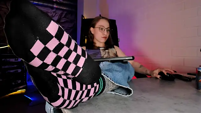 AphexQueen online show from April 12, 11:15 am