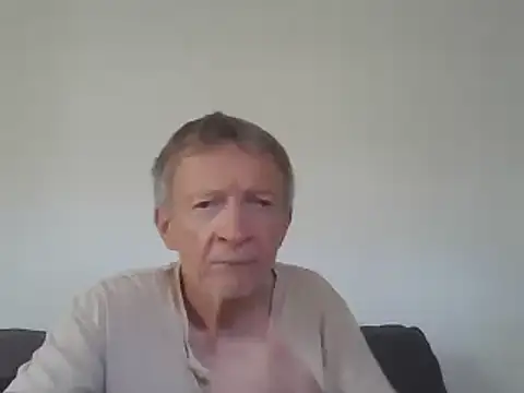 Snapshot of naturiste974 chatting on March 13, 8:04 am naturiste974 online show from March 13, 8:04 am