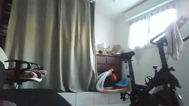 Snapshot of naturiste974 chatting on October 2, 6:20 am naturiste974 online show from October 2, 6:20 am