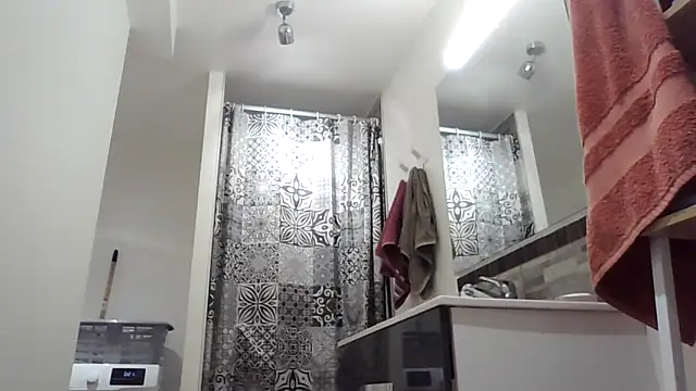 Snapshot of naturiste974 chatting on February 16, 5:36 am naturiste974 online show from February 16, 5:36 am