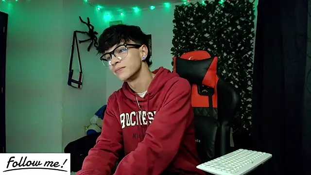 twink sebas  online show from January 22, 6:10 am