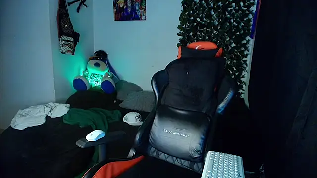 twink sebas  online show from February 9, 6:33 am