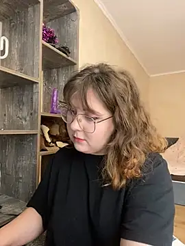 Snapshot of cinnabon_ chatting on December 25, 10:06 am cinnabon online show from December 25, 10:06 am