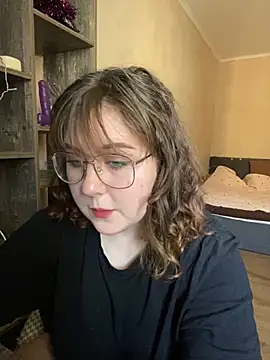 Snapshot of cinnabon_ chatting on January 10, 9:13 am cinnabon online show from January 10, 9:13 am