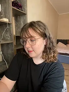 Snapshot of cinnabon_ chatting on January 10, 12:15 pm cinnabon online show from January 10, 12:15 pm