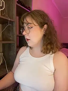 Snapshot of cinnabon_ chatting on January 13, 2:00 pm cinnabon online show from January 13, 2:00 pm