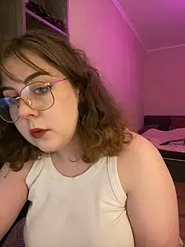 Snapshot of cinnabon_ chatting on January 13, 5:02 pm cinnabon online show from January 13, 5:02 pm