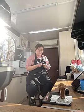 Snapshot of cinnabon_ chatting on February 11, 11:21 am cinnabon online show from February 11, 11:21 am