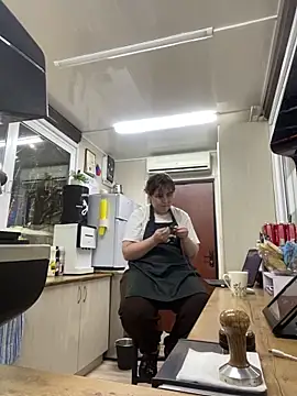 Snapshot of cinnabon_ chatting on March 1, 5:27 pm cinnabon online show from March 1, 5:27 pm