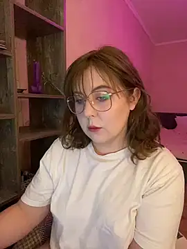 Snapshot of cinnabon_ chatting on March 6, 12:41 pm cinnabon online show from March 6, 12:41 pm