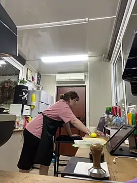 Snapshot of cinnabon_ chatting on March 12, 3:40 pm cinnabon online show from March 12, 3:40 pm