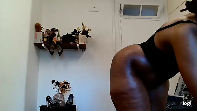 xTALLSEXYBUMx online show from October 25, 5:26 am