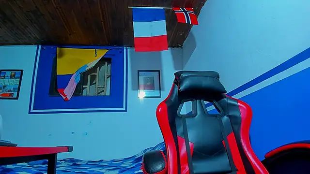 Snapshot of maxowens_oficial chatting on February 27, 7:25 pm maxowens oficial online show from February 27, 7:25 pm