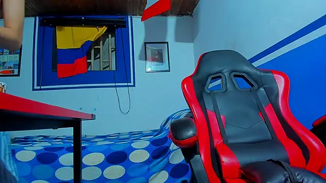 Snapshot of maxowens_oficial chatting on March 2, 8:59 pm maxowens oficial online show from March 2, 8:59 pm