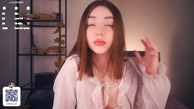 LindaFarmer online show from February 19, 4:12 am