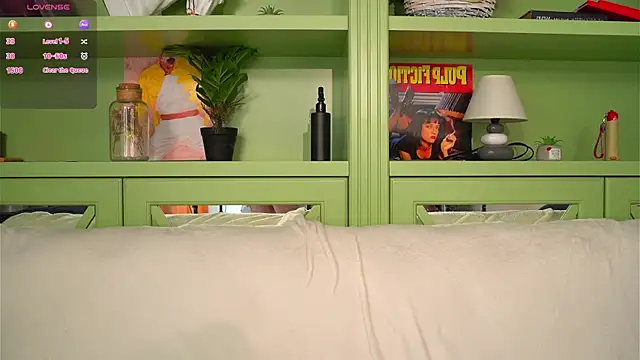 LindaFarmer online show from March 29, 4:23 am