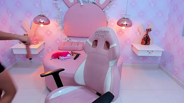 Saraa Skinny online show from January 9, 11:36 am