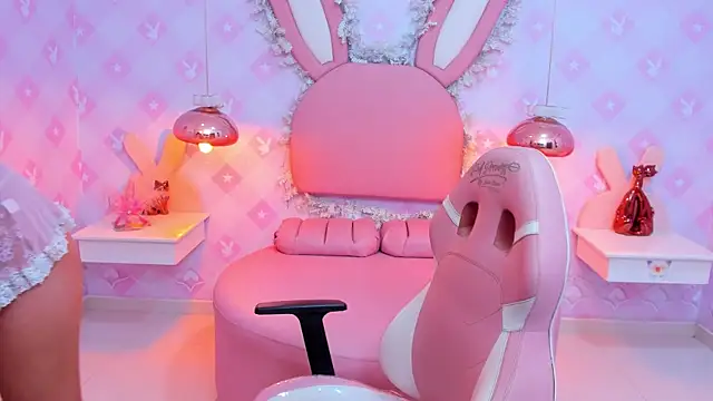 Saraa Skinny online show from February 3, 11:53 am