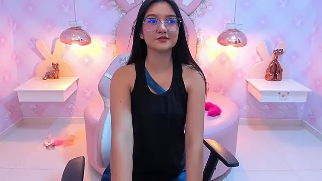 Saraa Skinny online show from February 12, 11:40 am