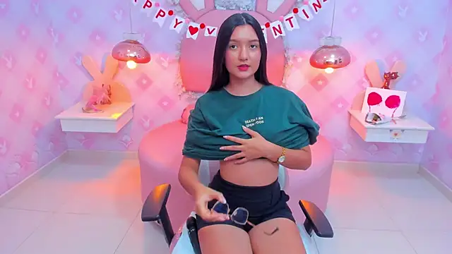 Saraa Skinny online show from February 16, 2:54 pm