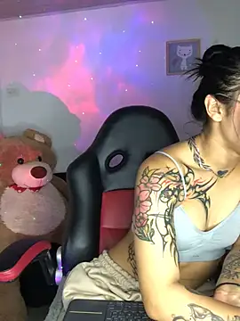 emily 22x online show from January 7, 11:35 pm