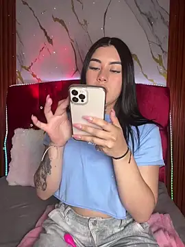 emily 22x online show from November 4, 9:47 pm