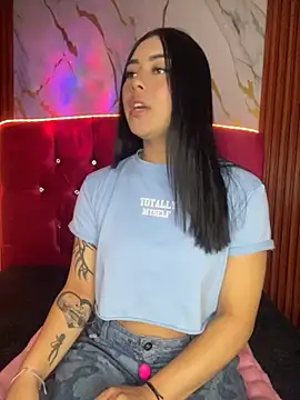 emily 22x online show from November 19, 5:46 pm