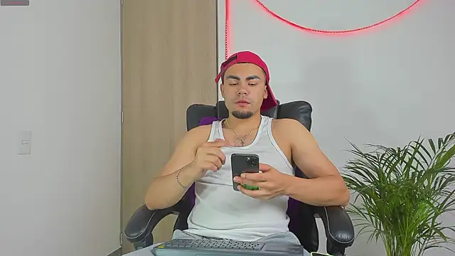 kalivan voinesscu online show from February 23, 6:55 am