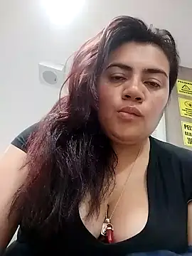 Snapshot of naughty-sharlot chatting on January 10, 9:20 pm naughty-sharlot online show from January 10, 9:20 pm