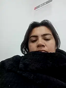 Snapshot of naughty-sharlot chatting on January 15, 3:54 am naughty-sharlot online show from January 15, 3:54 am