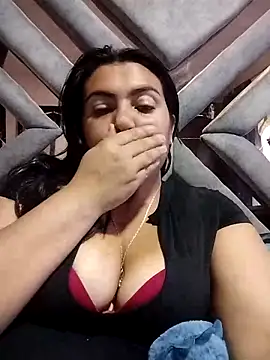 Snapshot of naughty-sharlot chatting on March 3, 11:03 pm naughty-sharlot online show from March 3, 11:03 pm