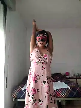 Snapshot of Bella_Luna18 chatting on March 15, 8:58 am Bella Luna18 online show from March 15, 8:58 am