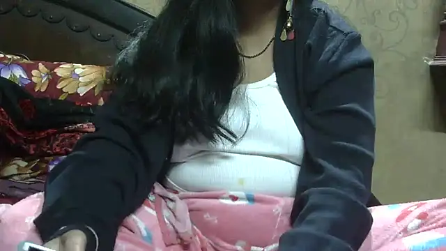 Snapshot of Tameesh_sexy_mistress chatting on February 8, 3:42 pm Tameesh sexy mistress online show from February 8, 3:42 pm