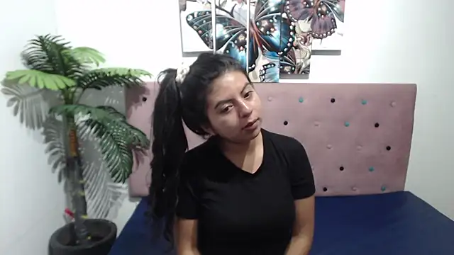 CarolineBrunx online show from March 15, 4:35 am