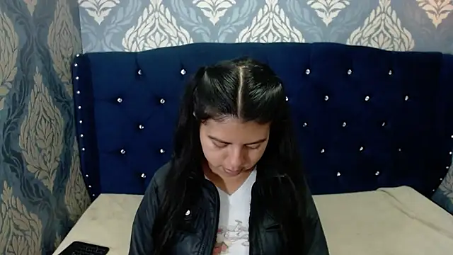 CarolineBrunx online show from March 20, 3:23 am