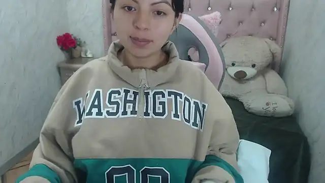 CarolineBrunx online show from February 7, 2:48 am