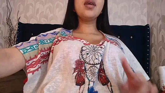 CarolineBrunx online show from April 9, 4:34 am