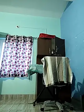 Snapshot of Ishan003 chatting on January 17, 1:43 am Ishan003 online show from January 17, 1:43 am