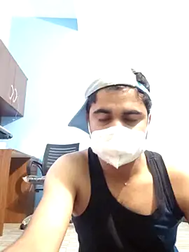 Snapshot of Ishan003 chatting on February 3, 2:21 am Ishan003 online show from February 3, 2:21 am