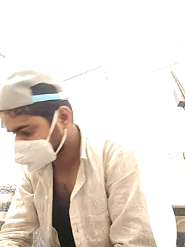 Snapshot of Ishan003 chatting on February 4, 1:22 am Ishan003 online show from February 4, 1:22 am