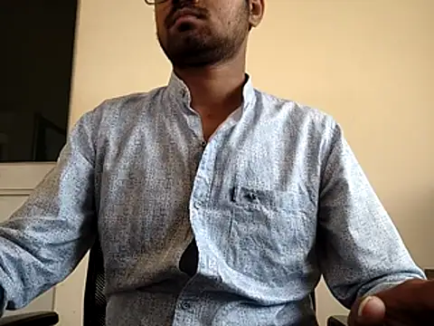 Snapshot of Ishan003 chatting on February 7, 5:00 am Ishan003 online show from February 7, 5:00 am