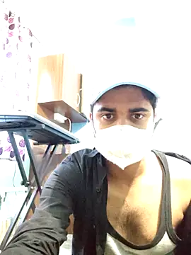 Snapshot of Ishan003 chatting on February 11, 1:21 am Ishan003 online show from February 11, 1:21 am