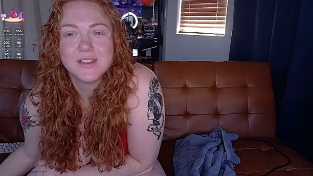Snapshot of Scarlettredff chatting on June 29, 1:12 am Scarlettredff online show from June 29, 1:12 am