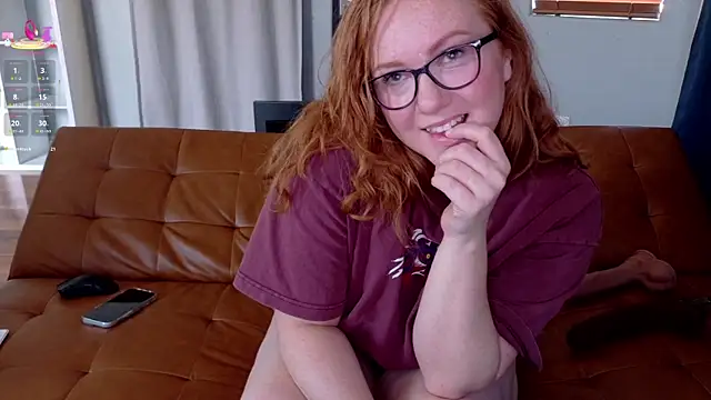 Snapshot of Scarlettredff chatting on July 11, 5:26 pm Scarlettredff online show from July 11, 5:26 pm