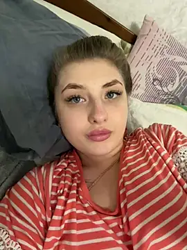 Snapshot of sexyy_girl_ chatting on December 23, 5:11 pm sexyy girl online show from December 23, 5:11 pm