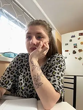 Snapshot of sexyy_girl_ chatting on March 15, 11:40 am sexyy girl online show from March 15, 11:40 am