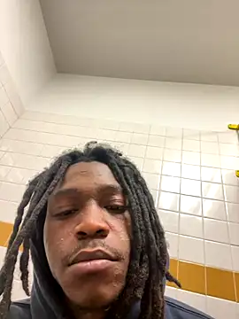 Snapshot of sneakylink13__ chatting on November 1, 1:46 pm sneakylink13 online show from November 1, 1:46 pm