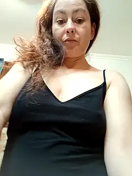 Snapshot of RamyLove36 chatting on February 9, 2:07 pm RamyLove36 online show from February 9, 2:07 pm