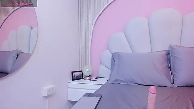 Snapshot of Meli_castillo chatting on February 27, 5:04 pm Meli castillo online show from February 27, 5:04 pm